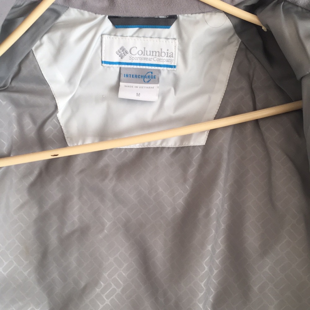 Columbia winter coat/ detachable jacket - Picture 5 of 5